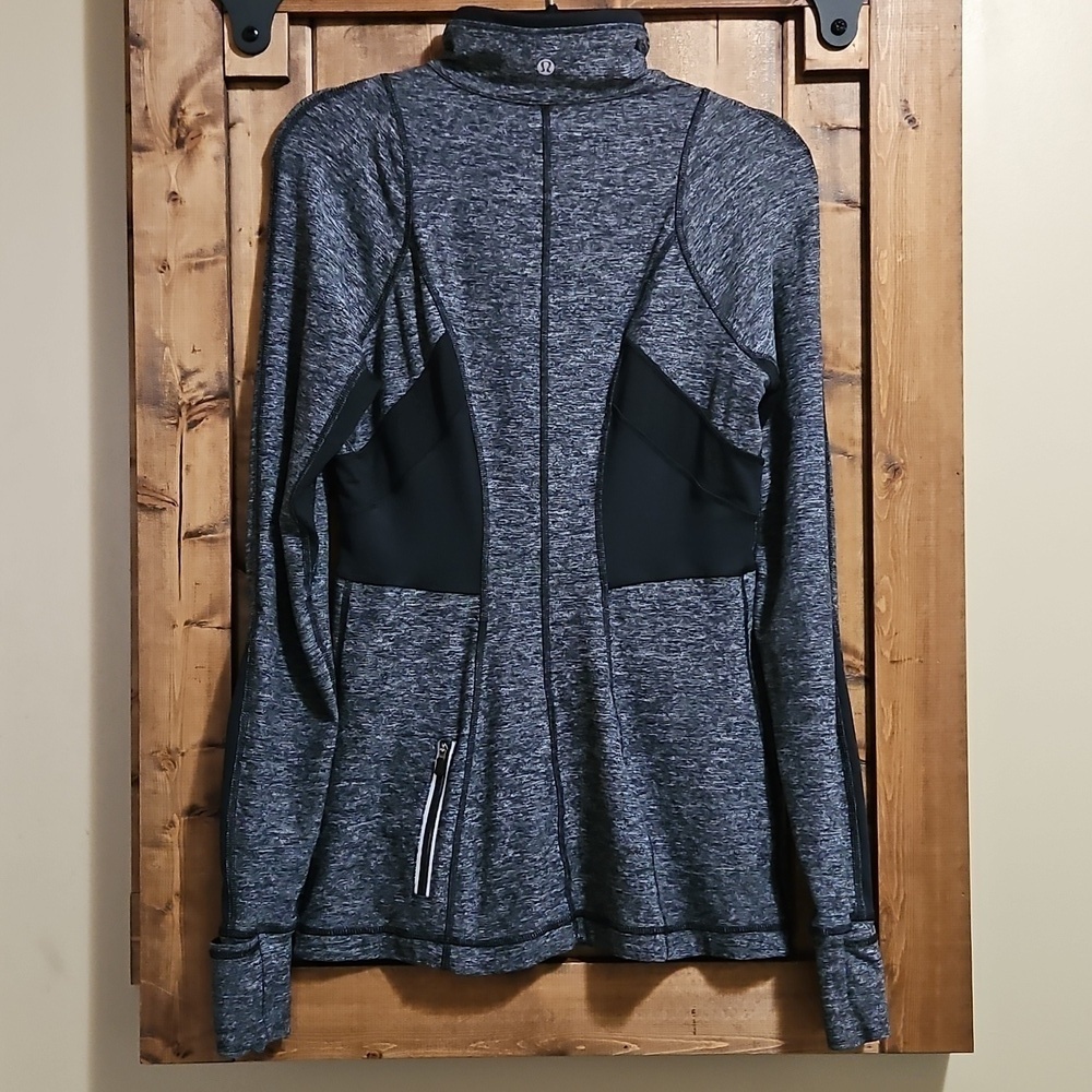 Lululemon Full Tilt Half Zip Pullover Size 8 - Picture 6 of 16